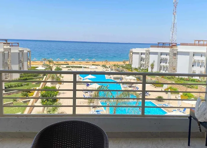 Apartment Cozy Sea View Near And Pools Ain Sukhna