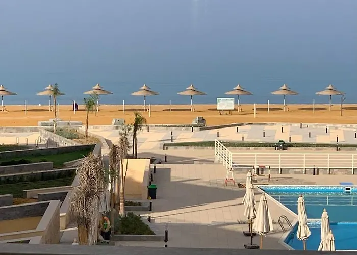 Cozy Sea View Near And Pools Apartment *